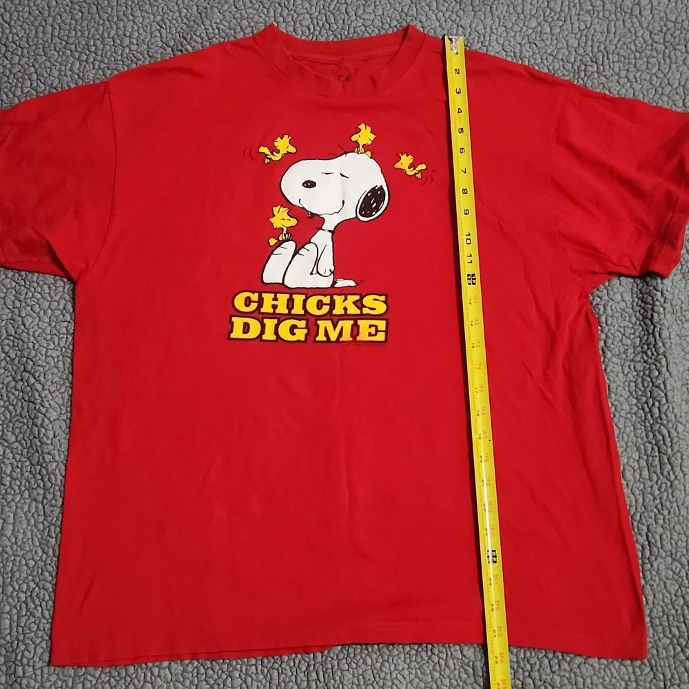 2010 Peanuts Snoopy T-shirt Chicks Dig Me Red Size XL - Picture 6 of 6